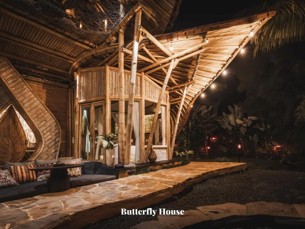 A stunning instagrammable hotel in Bali. The bamboo villa Camaya features a relaxation experience.